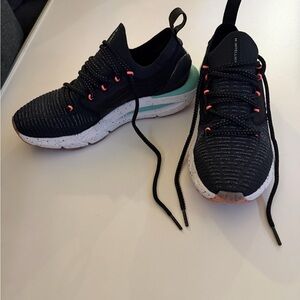 Under Armour Black and teal Sneakers